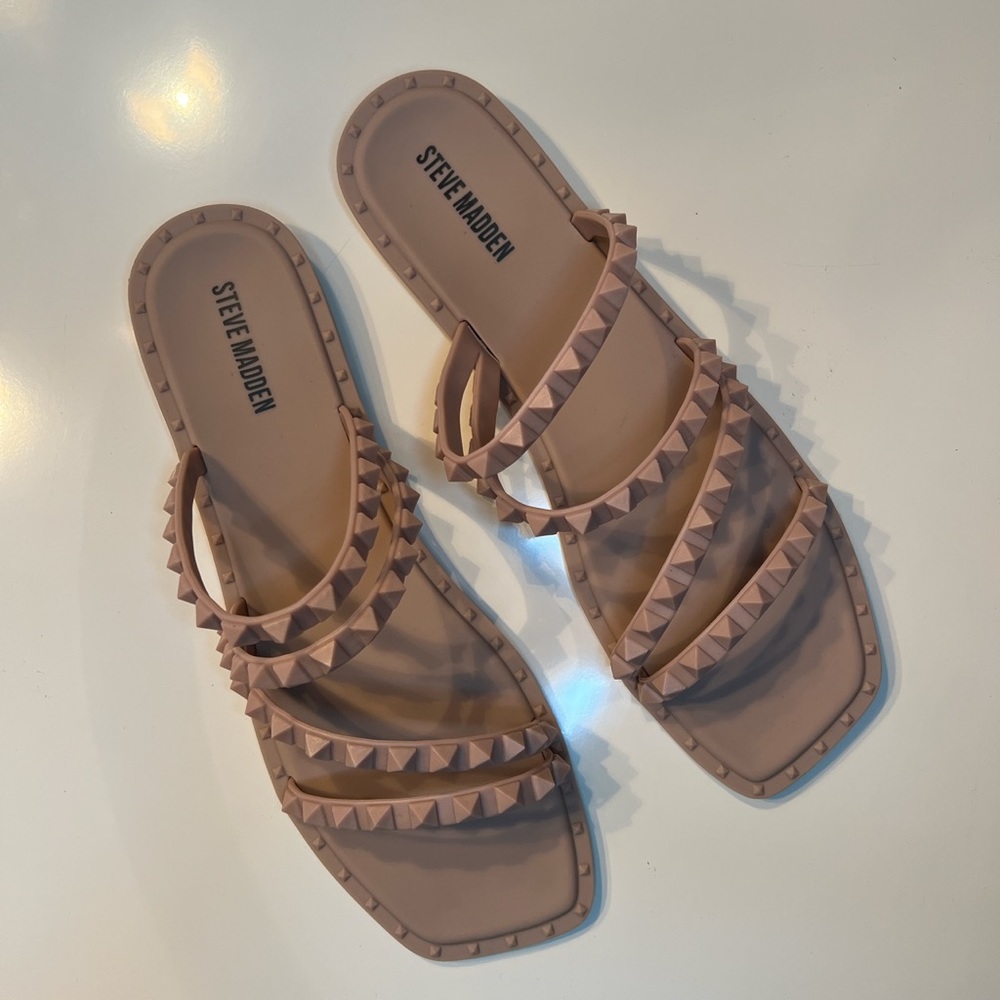 Trendy Steve Madden Blush/Nude Sandals - never worn!